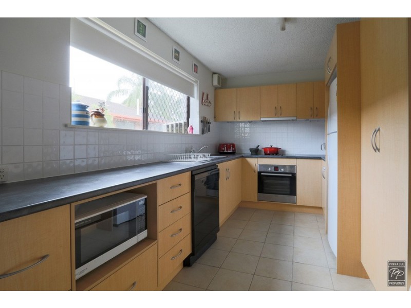 1/133 Central Avenue, Indooroopilly QLD 4068