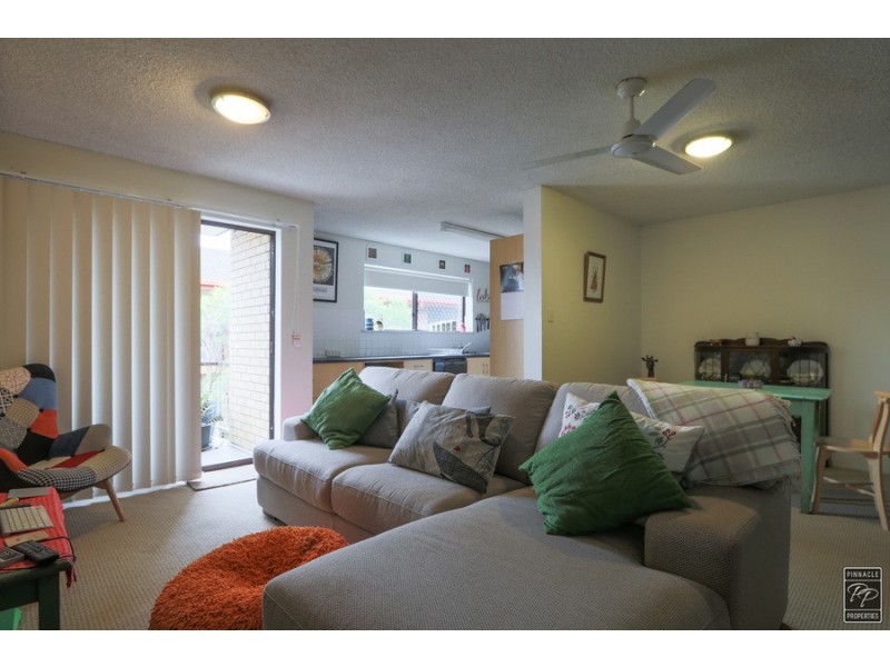 1/133 Central Avenue, Indooroopilly QLD 4068