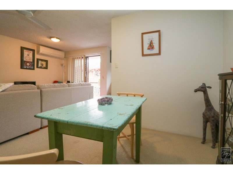 1/133 Central Avenue, Indooroopilly QLD 4068