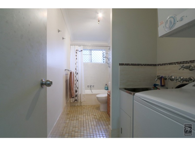 1/133 Central Avenue, Indooroopilly QLD 4068