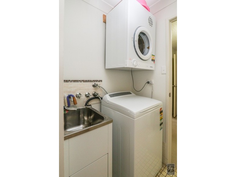 1/133 Central Avenue, Indooroopilly QLD 4068