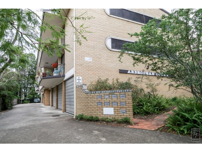 1/133 Central Avenue, Indooroopilly QLD 4068