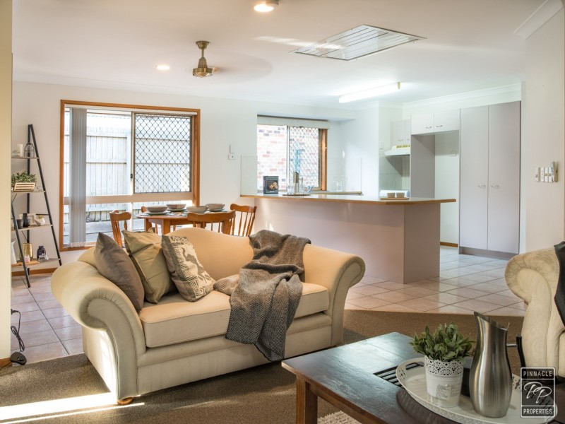 27 Dampier Crescent, Forest Lake QLD 4078