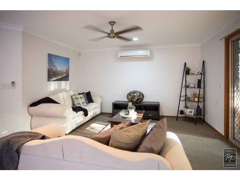 27 Dampier Crescent, Forest Lake QLD 4078
