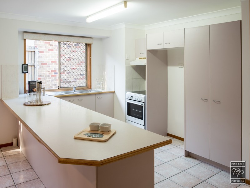 27 Dampier Crescent, Forest Lake QLD 4078