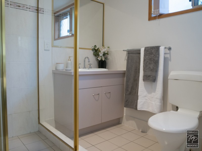 27 Dampier Crescent, Forest Lake QLD 4078