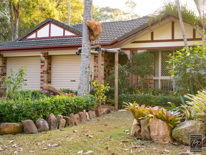 27 Dampier Crescent, Forest Lake QLD 4078