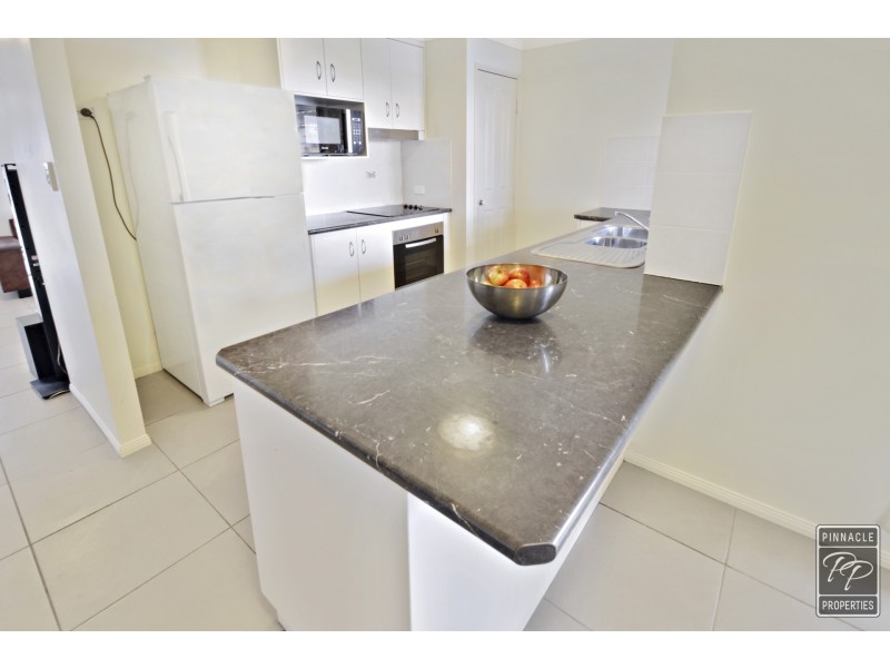 22 Walter Court, Leichhardt QLD 4305