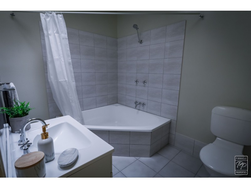 237 Bunya Road, Arana Hills QLD 4054