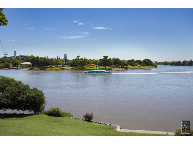 2/44 Brisbane Street, Toowong QLD 4066