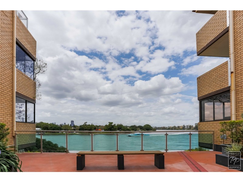 2/44 Brisbane Street, Toowong QLD 4066