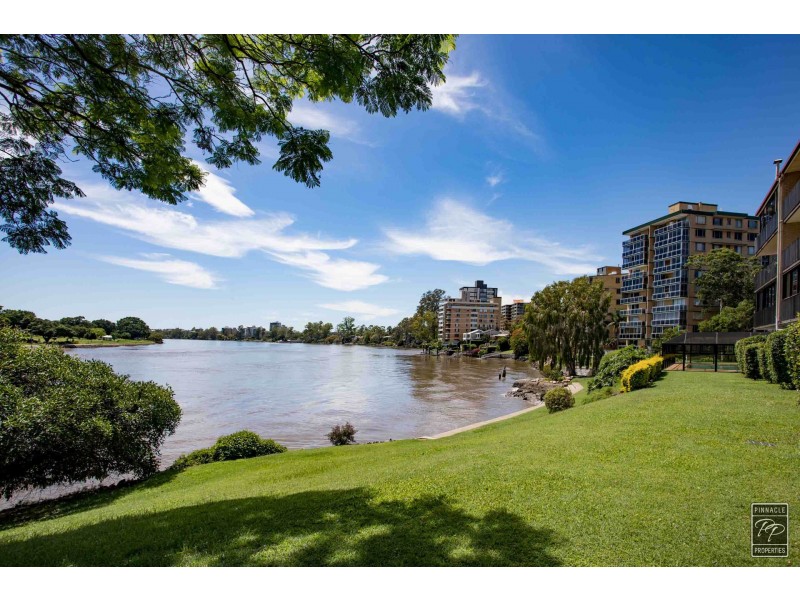 2/44 Brisbane Street, Toowong QLD 4066