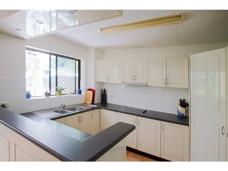 2/44 Brisbane Street, Toowong QLD 4066