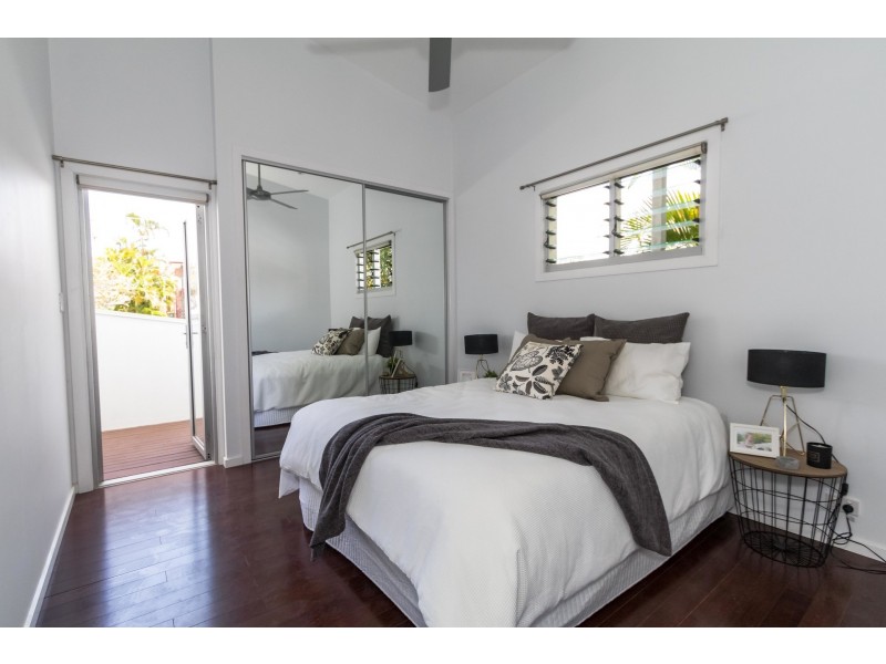 34 Michel Road, Scarborough QLD 4020