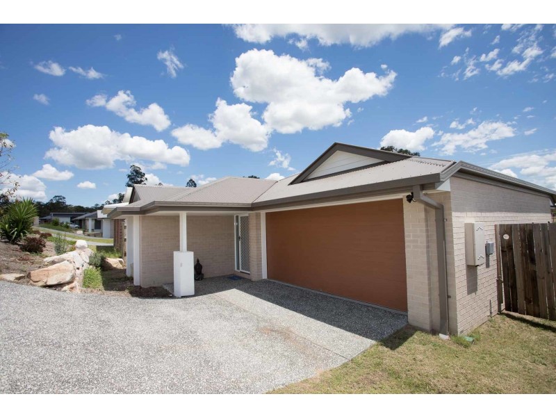 9 Dee Street, Deebing Heights QLD 4306