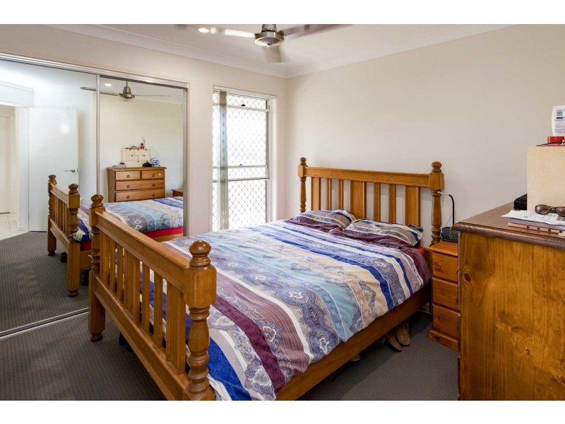 9 Dee Street, Deebing Heights QLD 4306