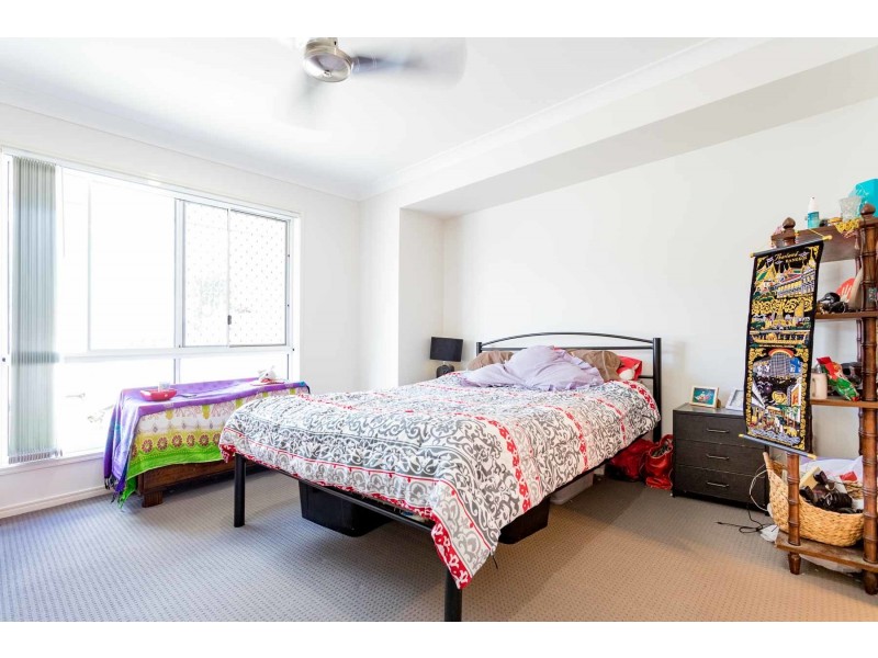 9 Dee Street, Deebing Heights QLD 4306