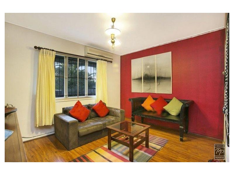 4 Jedburgh Street, Kenmore QLD 4069