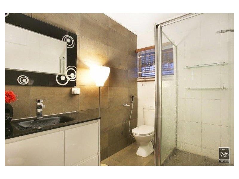 4 Jedburgh Street, Kenmore QLD 4069