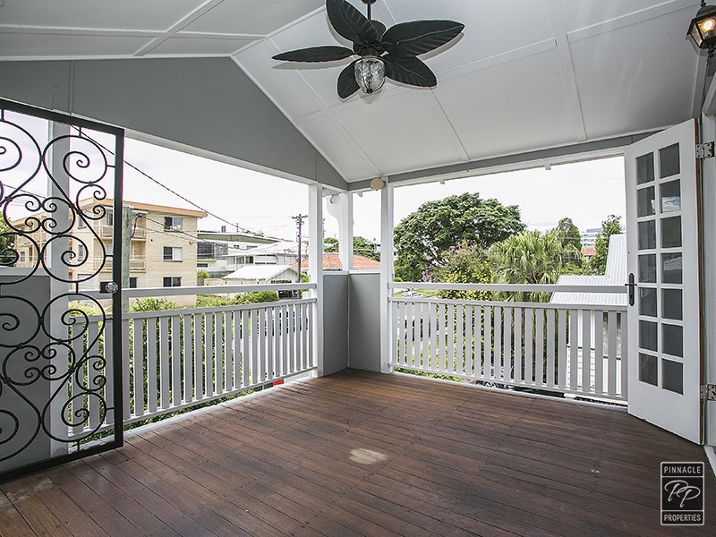 1/65 Cedar Street, Greenslopes QLD 4120