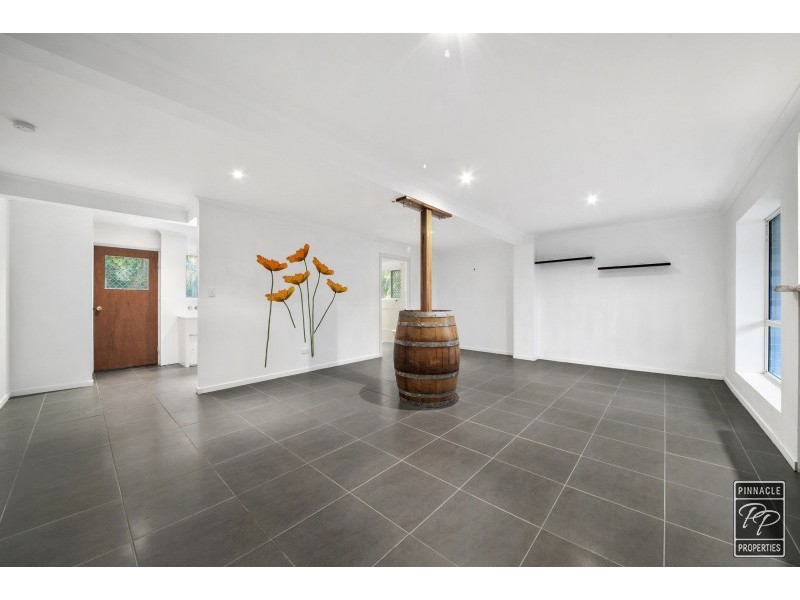 6 Feldsman Court, Petrie QLD 4502