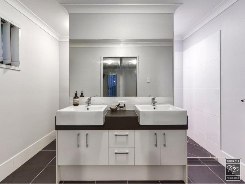 24 Kidgell Street, Stafford QLD 4053