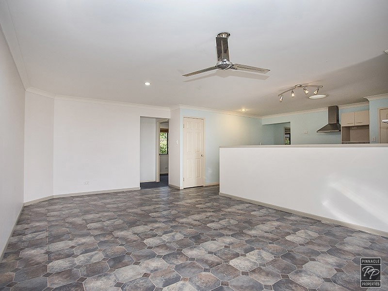 11 Feldsman Court, Petrie QLD 4502