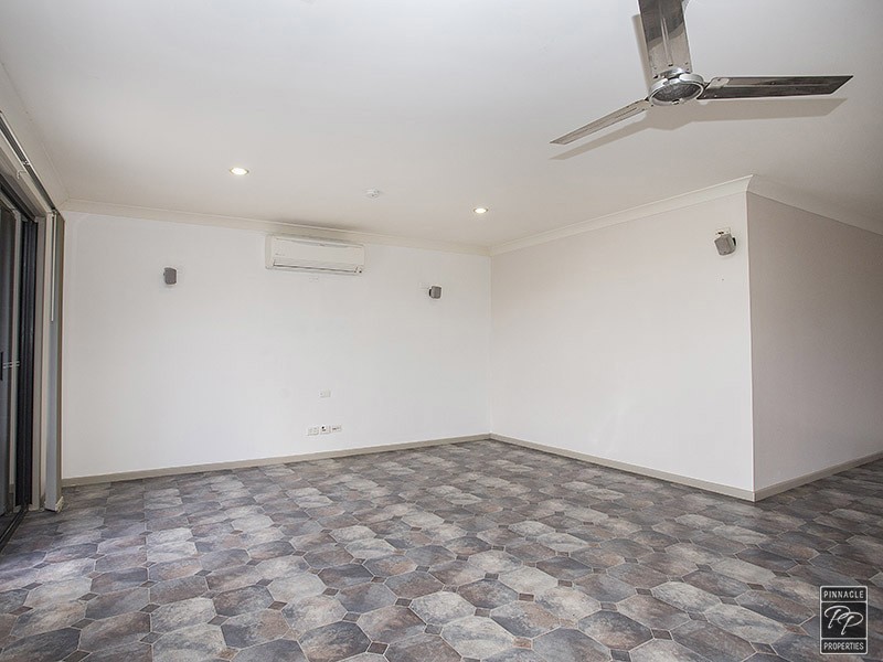 11 Feldsman Court, Petrie QLD 4502