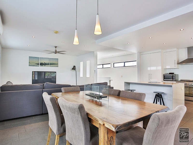 100 Sibley Road, Wynnum West QLD 4178