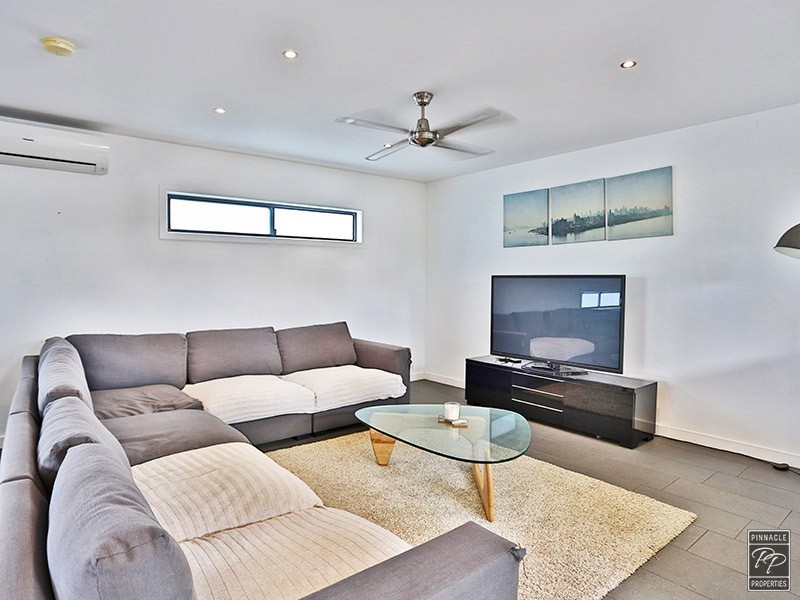 100 Sibley Road, Wynnum West QLD 4178