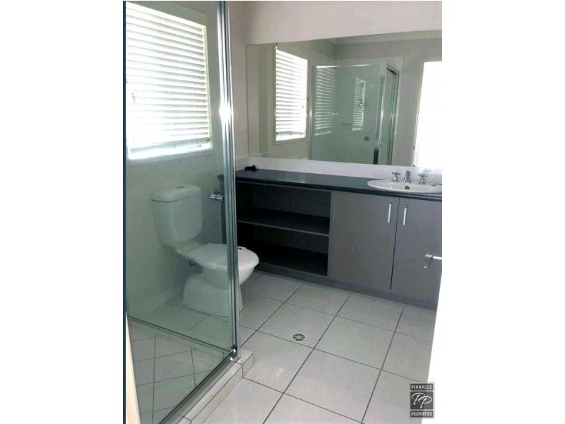 5 Clarence Avenue, Springfield QLD 4300