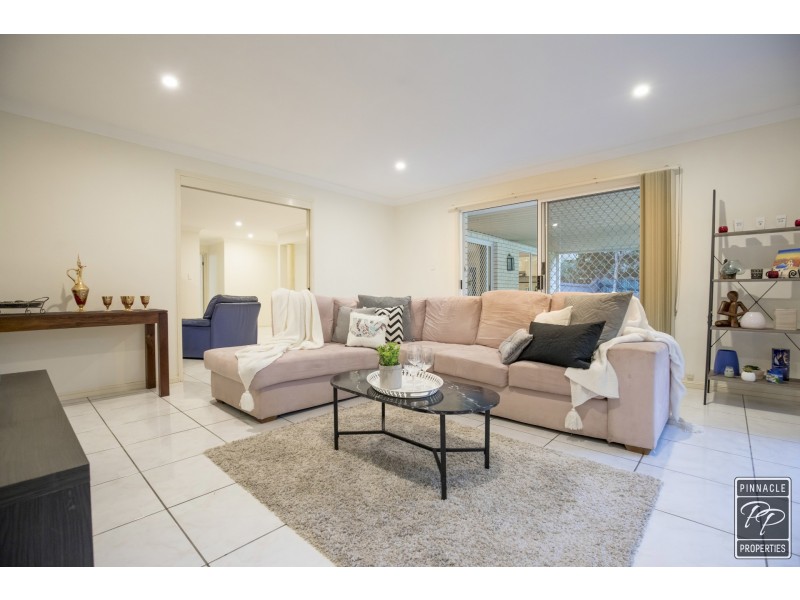 46 McConnell Crescent, Brookfield QLD 4069