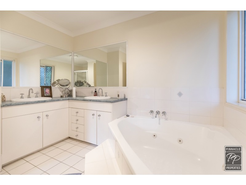 46 McConnell Crescent, Brookfield QLD 4069