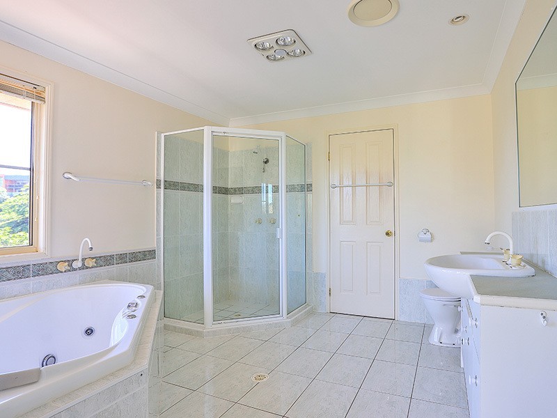 17 Midson Street, Petrie QLD 4502