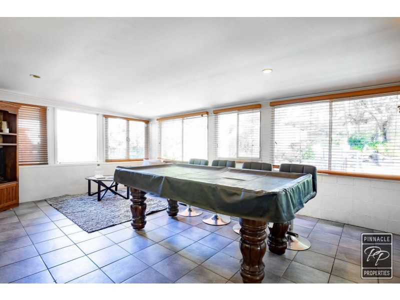 42 Pareena Crescent, Mansfield QLD 4122