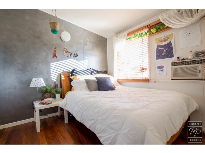 10 Pirrie Street, The Gap QLD 4061