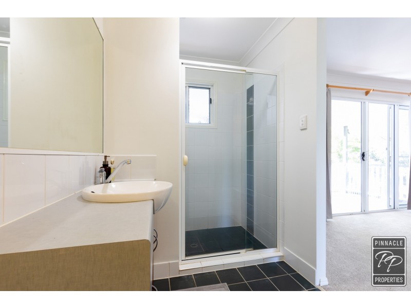 148 Boscombe Road, Brookfield QLD 4069