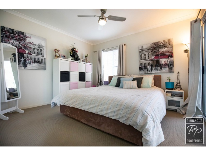 28 Park Edge Drive, Springfield Lakes QLD 4300