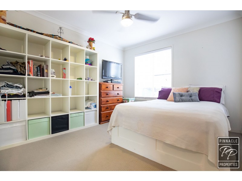 28 Park Edge Drive, Springfield Lakes QLD 4300