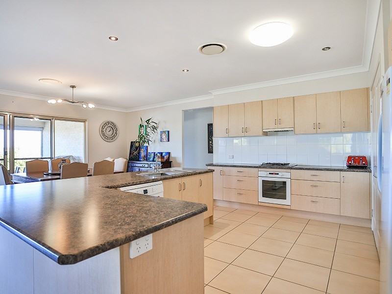 20 Lawson Close, Petrie QLD 4502
