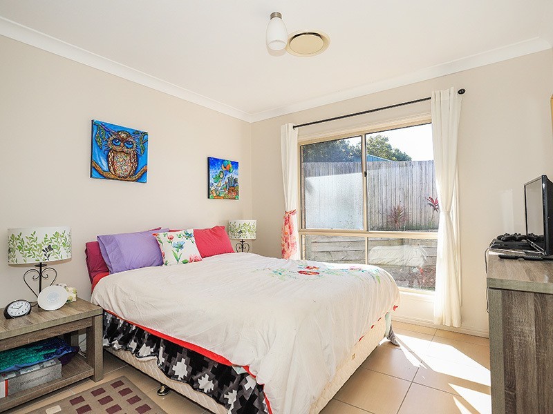 20 Lawson Close, Petrie QLD 4502