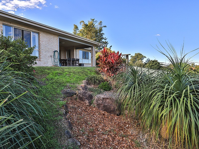 20 Lawson Close, Petrie QLD 4502