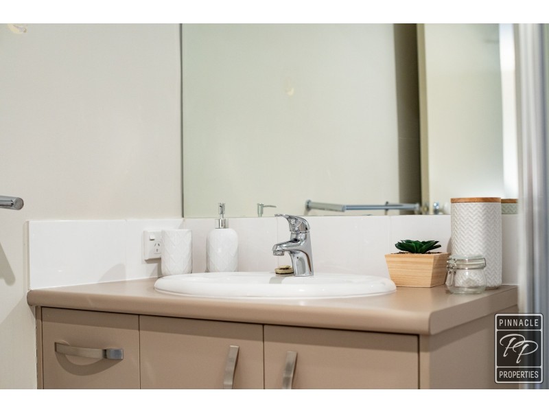 50 Hinchinbrook Avenue, Fitzgibbon QLD 4018