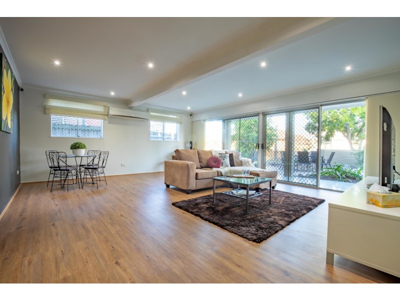 26 Derby Street, Coorparoo QLD 4151