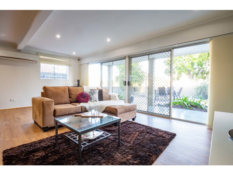 26 Derby Street, Coorparoo QLD 4151