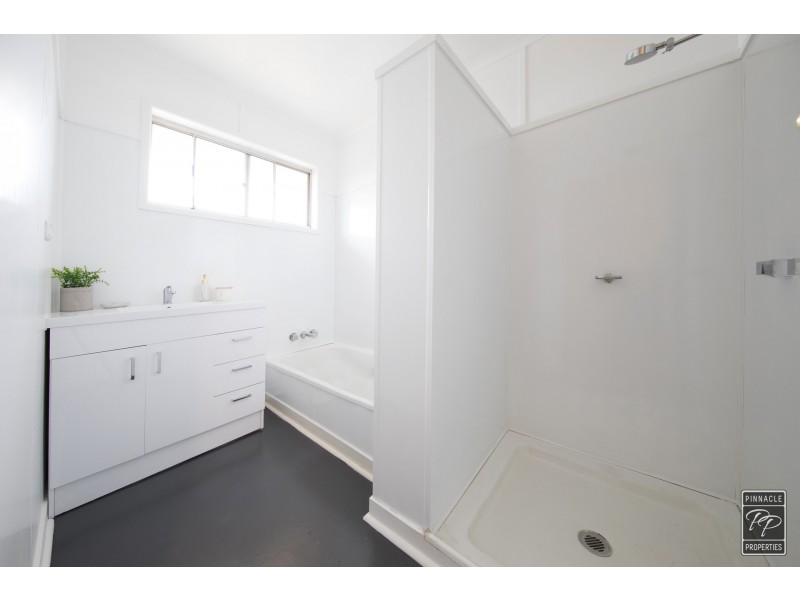 3 Warner Street, Raceview QLD 4305
