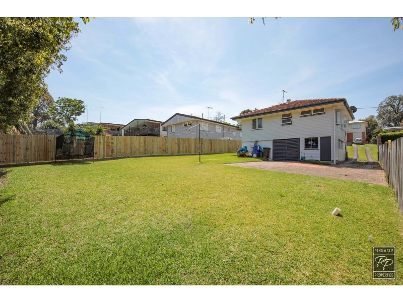 25 Masterton Street, Oxley QLD 4075