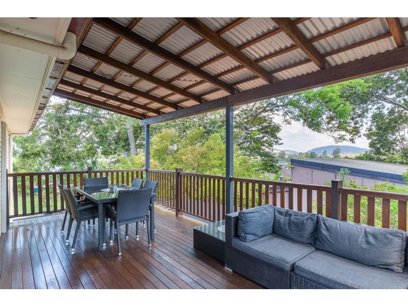 8 Pathara Crescent, Ferny Hills QLD 4055