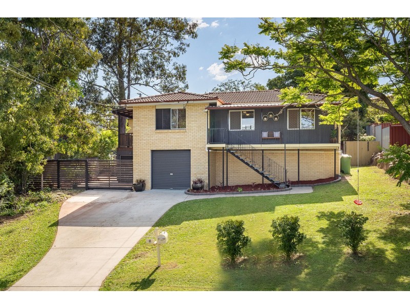 8 Pathara Crescent, Ferny Hills QLD 4055