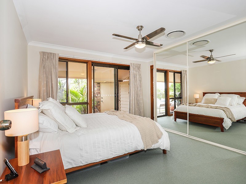 5 Emerald Court, Kenmore QLD 4069